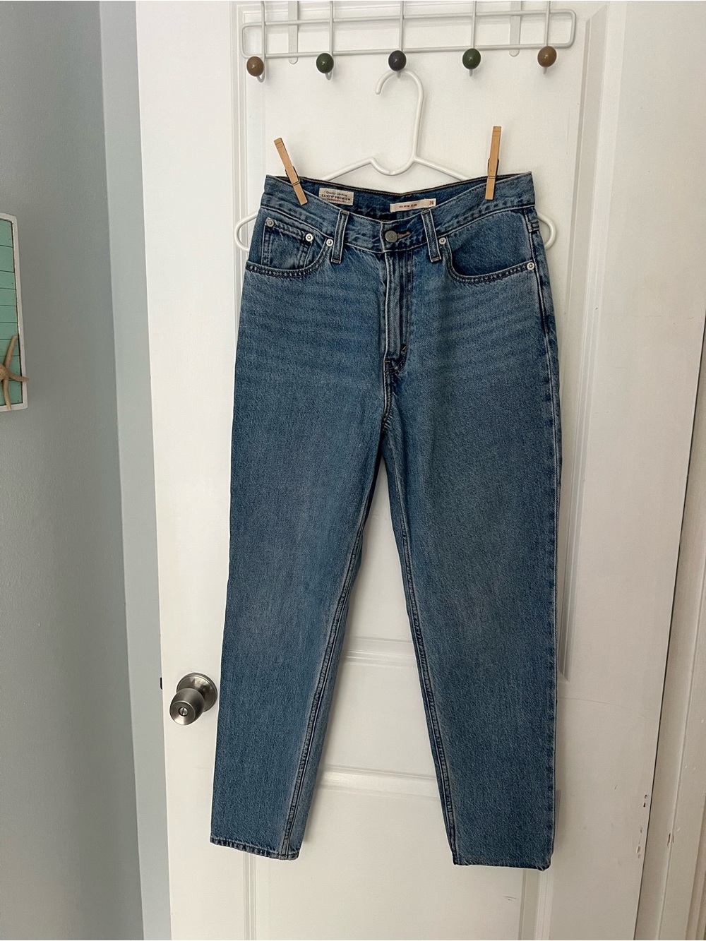 Levi's 80s Mom Jeans